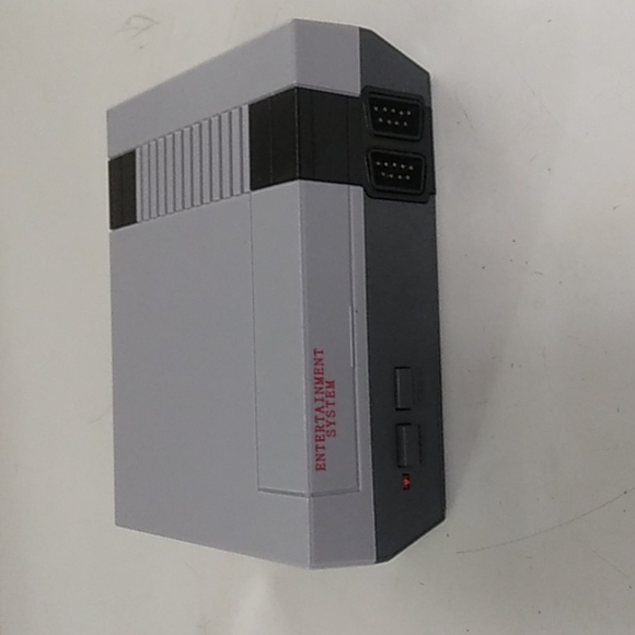 NES LIKE PLUG AND PLAY PRELOADED VIDEO GAME CONSOLE - Picture 2 of 4
